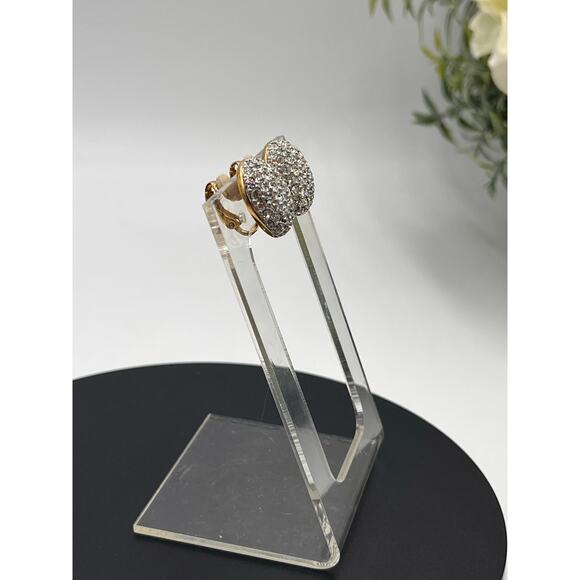 SWAROVSKI Vintage Crystal
Pave Gold Tone Cluster Oval
Signed Clip On Earrings - Picture 3 of 8